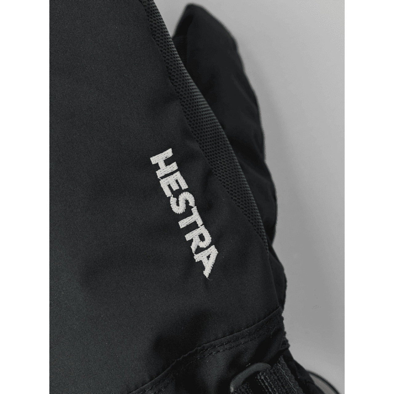 Kids Waterproof Gauntlet CZone Jr Mitten | Hestra #color_black