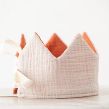 Reversible Crown with Pompoms-Sand