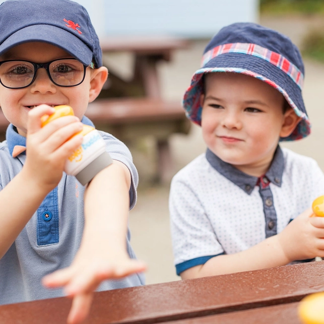 Kids Easy Sunscreen Applicator | Solar Buddies