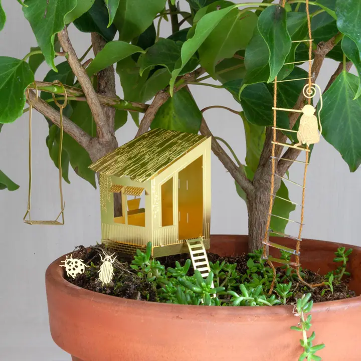 Tiny Treehouse for your Plants