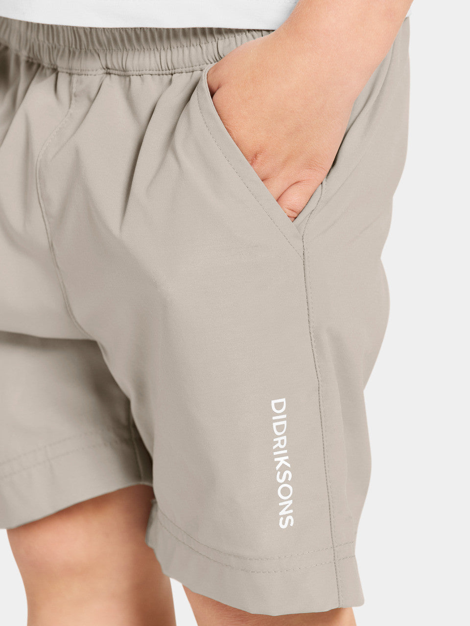 Kids Durable Active Shorts – Flox | Didriksons #color_beach-beige